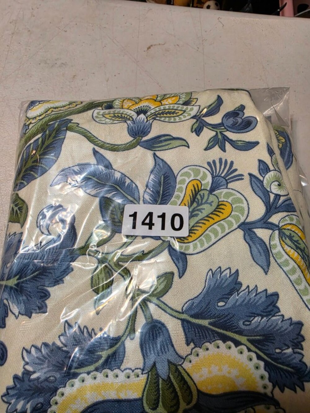 2 Waverly Imperial Dress Quilted Pillow Shams Blue/Yellow Jacobean Standard - Picture 10 of 10